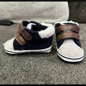 Cat & Jack Winter Baby Shoes